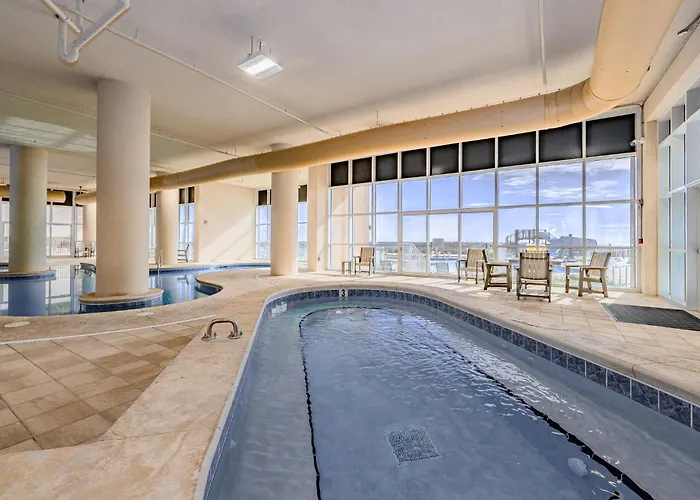 Phoenix Gulf Towers 406 Apartment